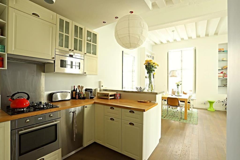 Appartement Luxurious In Le Marais Parijs