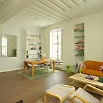 Luxurious Apartment In Le Marais